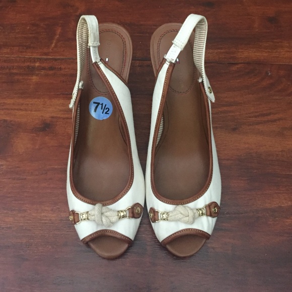 Nautical Tommy Hilfiger wedges!