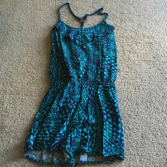 Cute romper!
