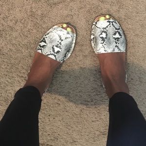 Snake skin peep toe sling back flats sz 11
