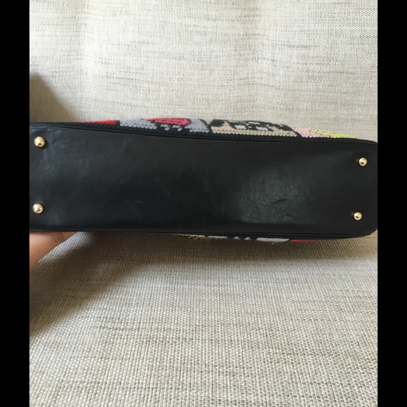 Channel purse no box - Picture 4 of 4