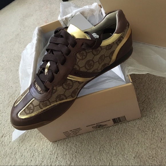 Michael Kors Shoes - BRAND NEW !! NEVER WORN !! Michael Kors Sneaker