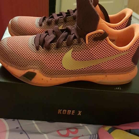 Kobe - Picture 2 of 3