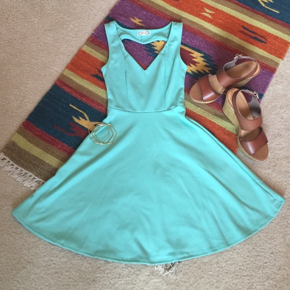 Kirra Dresses & Skirts - 💜heart shaped cutout dress💜