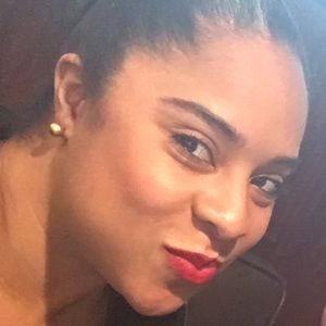 Meet your Posher, Francisca