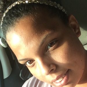 Meet your Posher, Kendra