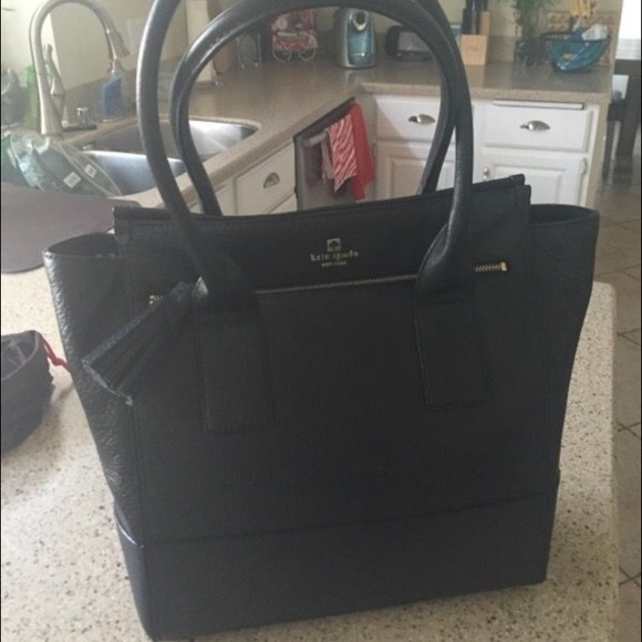 SOLD!! Kate Spade ♠️ Purse - Picture 2 of 4