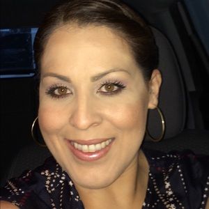 Meet your Posher, Noemi