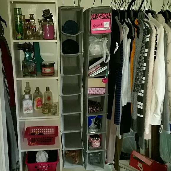 2 Hanging shoe racks