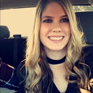 Meet your Posher, Lauren