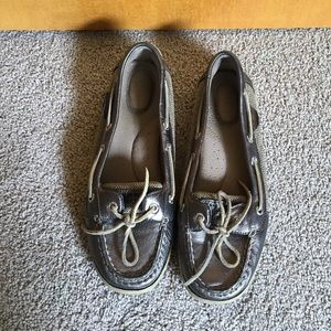 Pewter Sperrys