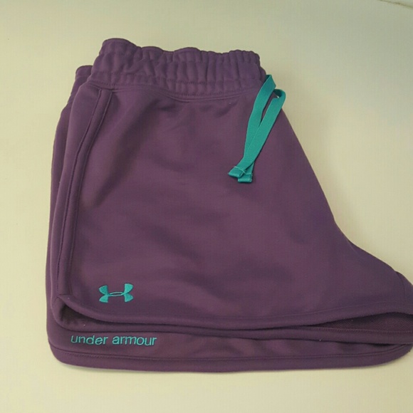 ***SOLD*** Under Armour shorts