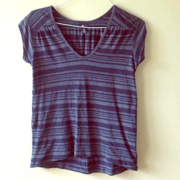 Navy blue Gap tee - Picture 1 of 3