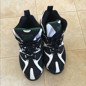 Reebok Boy's Size 6, Fit a Women's Size 8