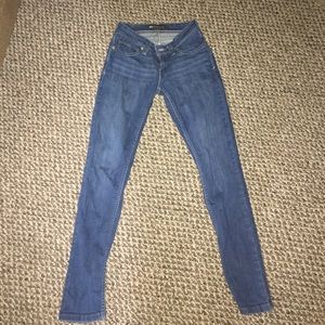 Light wash Levi Low Rise Skinny Jeans