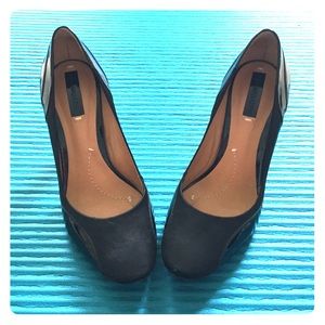 BCBGMaxAzria black pumps size 8