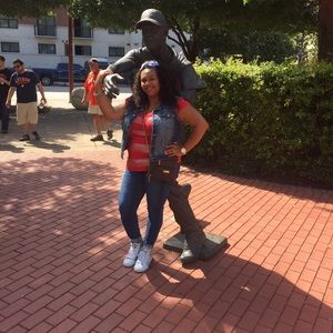 Meet your Posher, Gina