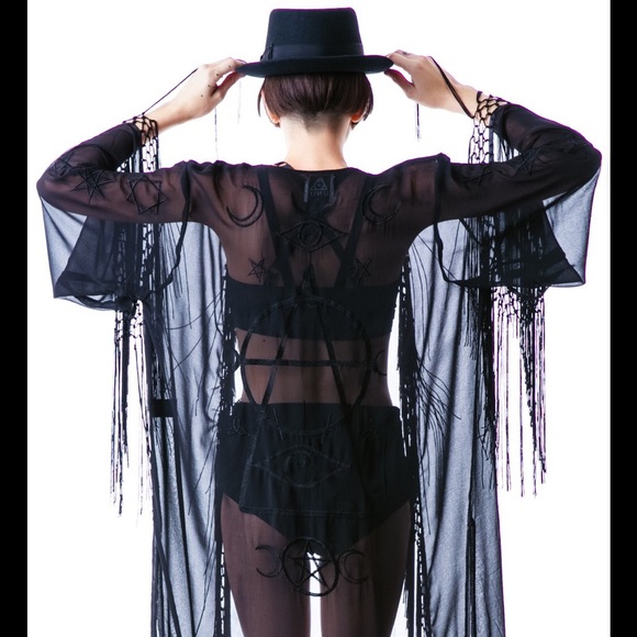 Unif Wiccan Kimono!