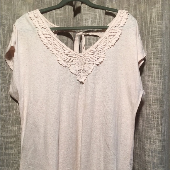Pink V-neck Tee with eyelet lace neckline