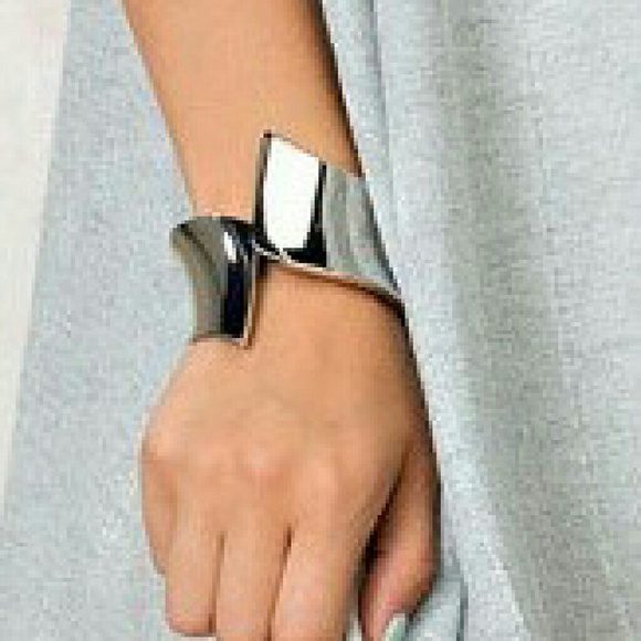 Geometric Cuff Bracelet - Picture 2 of 4