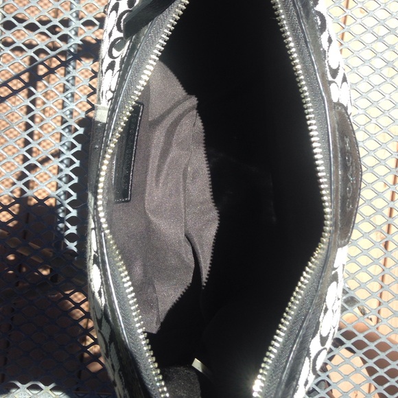 coach purse - Picture 3 of 4