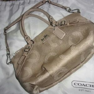 The perfect nude bag- Coach