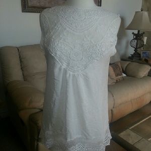 Feminine lightweight cutie. Fits like an 18 NWOT