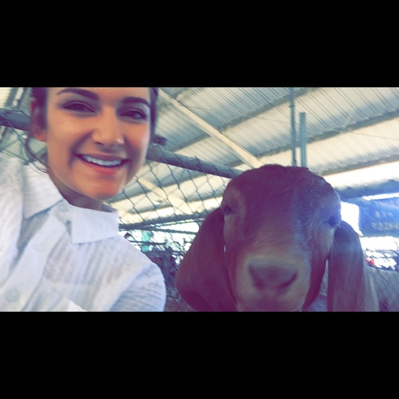 Meet your Posher, Amanda