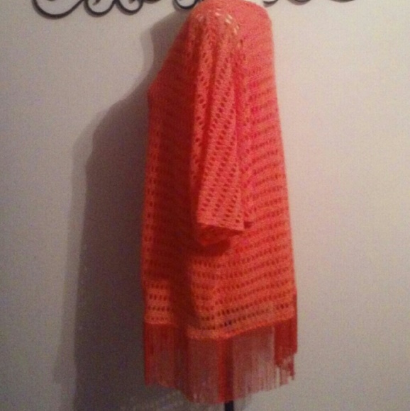 Top - Picture 2 of 3