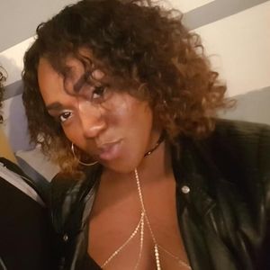 Meet your Posher, Felicia