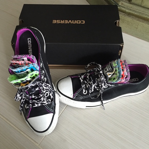 Converse Size 7 shoes