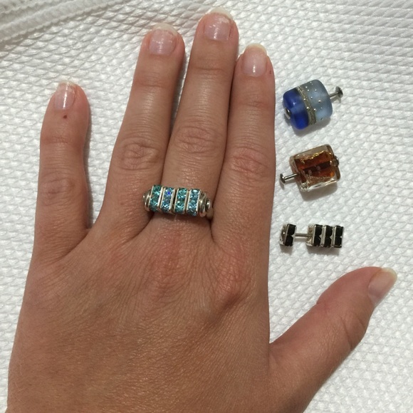 Bijoulee Curve Ring with design bars