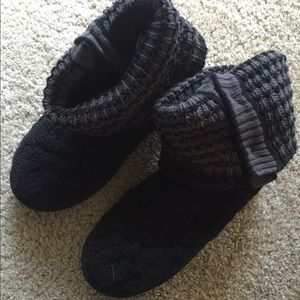 Black Knit Uggs