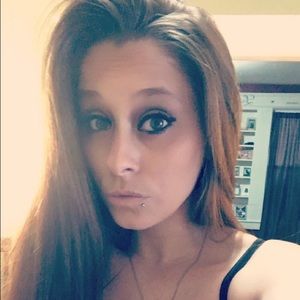 Meet your Posher, Deanna