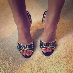 Nine West black and gold heels