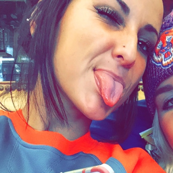 Meet your Posher, Samantha