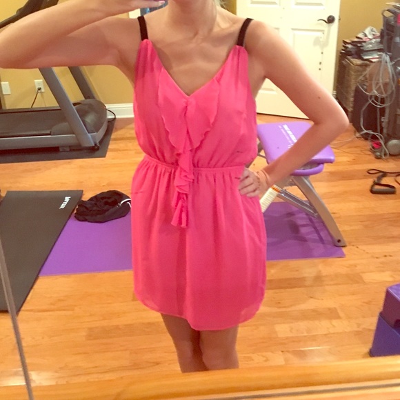 Super cute hot pink dress! Size medium!