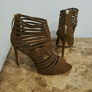 ZARA Strappy brown sexy heels!