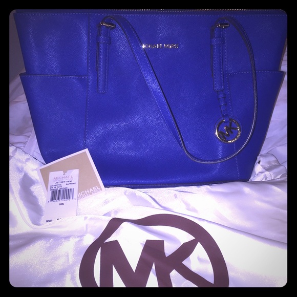 Michael Kors Handbags - Michael Kors bag