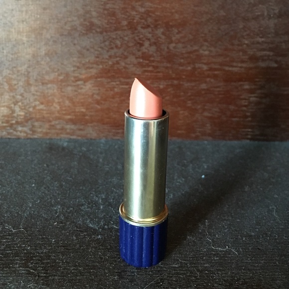 Estèe Lauder "Nectar" lipstick