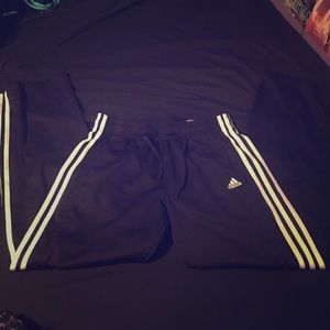 ADIDAS SWEATPANTS- GREAT CONDITION SIZE M