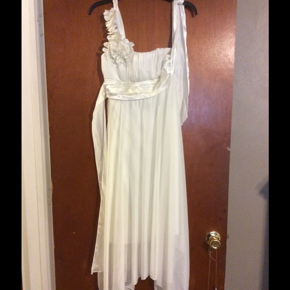 One strap dress