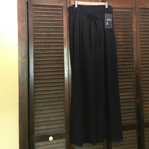 Black wide leg palazzo pant