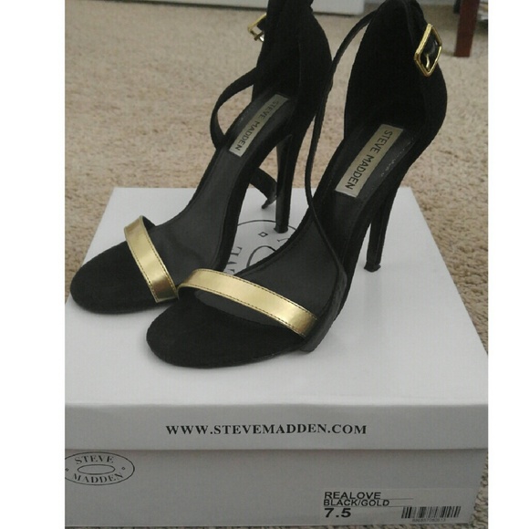 Steve Madden Realove Sandals