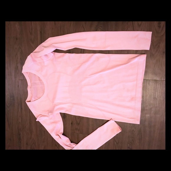 Peach color lululemon top