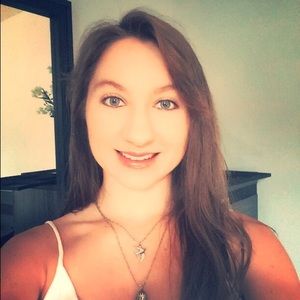 Meet your Posher, Caisie