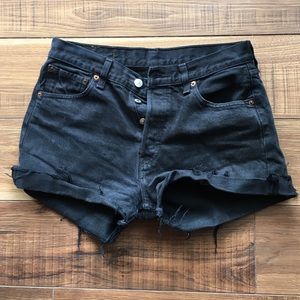 👖Levi's 👖Black denim Cutoffs