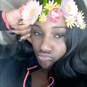 Meet your Posher, Nikia