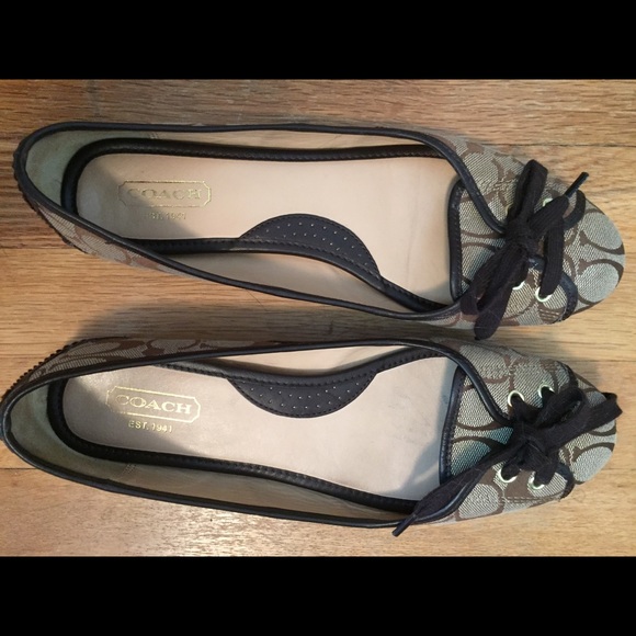 Coach ballet flats