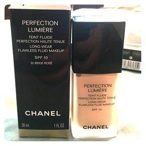 Chanel Perfection Lumiere Foundation