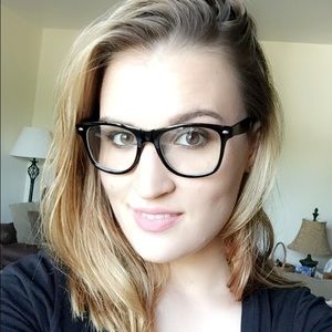 Meet your Posher, Candice